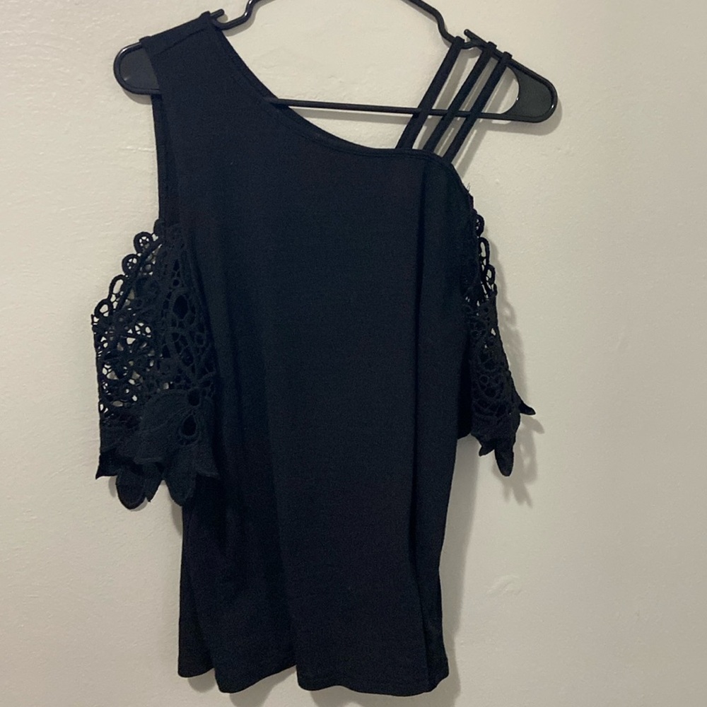 SHEIN black lace shoulder top